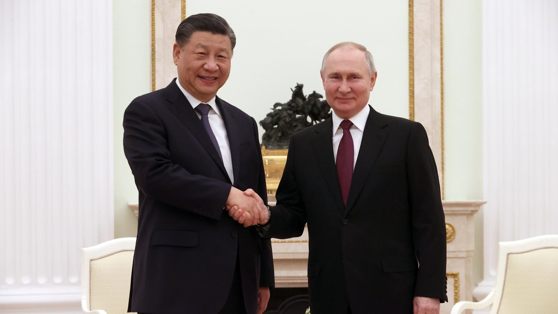 Президент РФ Владимир Путин и председатель Китайской Народной Республики Си Цзиньпин во время встречи Президент РФ Владимир Путин и председатель Китайской Народной Республики Си Цзиньпин во время встречи - РИА Новости, 1920, 20.03.2023