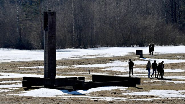 Мемориальный комплекс Хатынь Мемориальный комплекс Хатынь