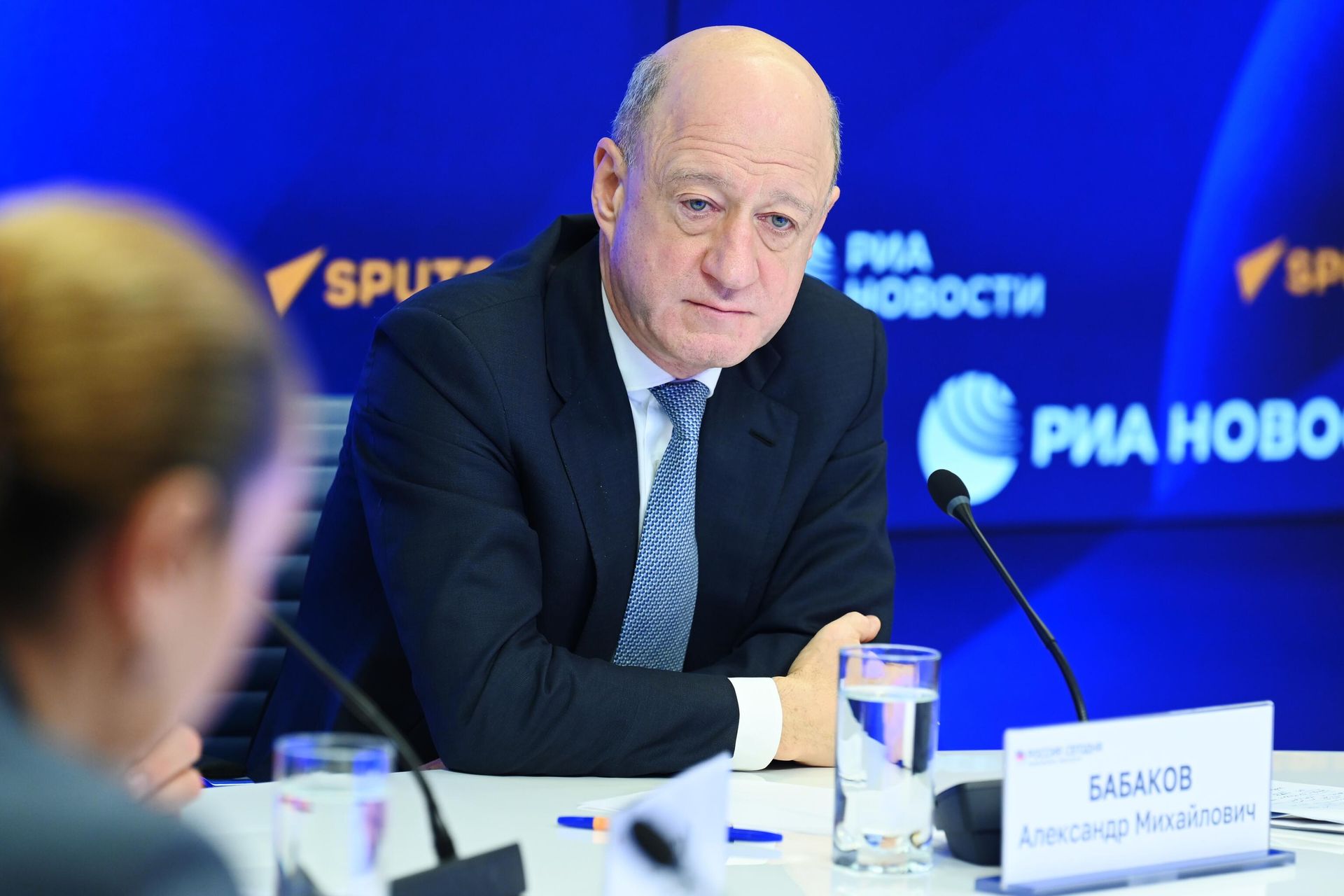 Заместитель председателя Государственной Думы Российской Федерации, председатель Организационного комитета Международной парламентской конференции Россия  Африка в многополярном мире Александр Бабаков во время пресс-конференции по итогам работы Второй международной парламентской конференции Россия — Африка в многополярном мире - РИА Новости, 1920, 21.03.2023