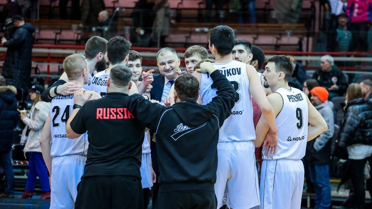 Баскетболисты и тренерский штаб БК Автодор Баскетболисты и тренерский штаб БК Автодор - РИА Новости, 1920, 09.07.2023