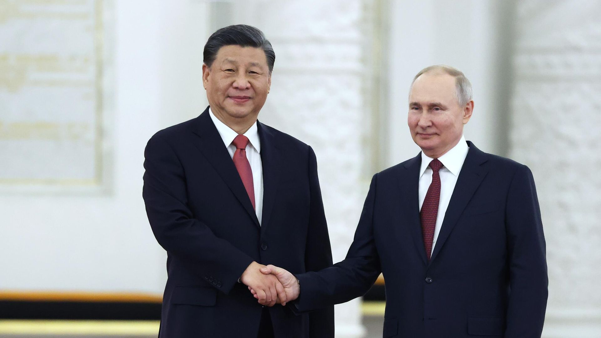 Президент Владимир Путин и председатель КНР Си Цзиньпин Президент Владимир Путин и председатель КНР Си Цзиньпин - РИА Новости, 1920, 08.08.2025