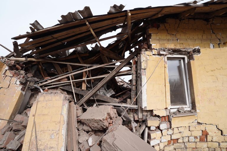 Последствия обстрела со стороны ВСУ Петровского района Донецка Последствия обстрела со стороны ВСУ Петровского района Донецка