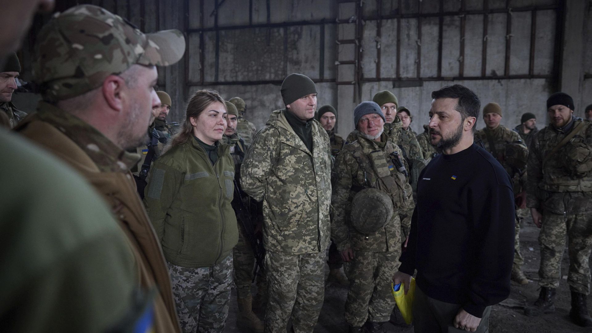 Фотография предполагаемой встречи президента Украины Владимира Зеленского с военнослужащими в Артемовске Фотография предполагаемой встречи президента Украины Владимира Зеленского с военнослужащими в Артемовске - РИА Новости, 1920, 23.03.2023