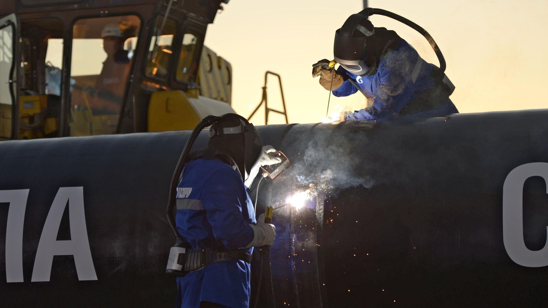 Сварка шва на церемонии соединения первого звена магистрального газопровода Сила Сибири Сварка шва на церемонии соединения первого звена магистрального газопровода Сила Сибири - РИА Новости, 1920, 02.09.2025
