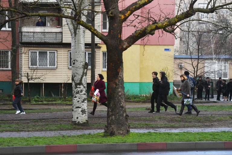 Жители Мелитополя эвакуируются во время артиллерийского обстрела со стороны ВСУ Жители Мелитополя эвакуируются во время артиллерийского обстрела со стороны ВСУ