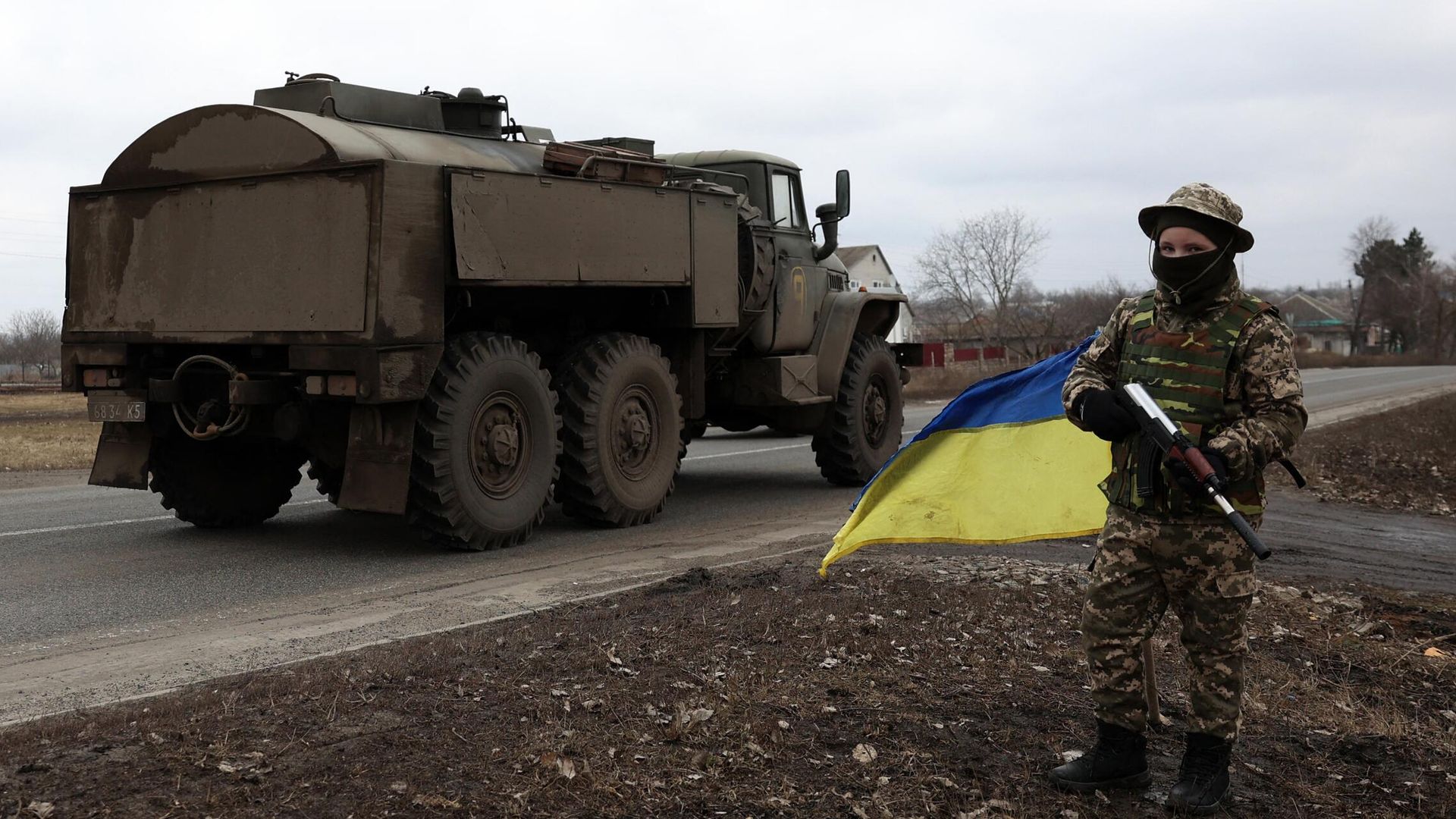 Дорога в селе Коробочкино Харьковской области Дорога в селе Коробочкино Харьковской области - РИА Новости, 1920, 28.03.2023