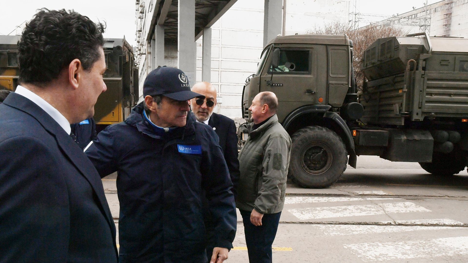 Генеральный директор МАГАТЭ Рафаэль Гросси и советник Генерального директора Концерна Росэнергоатом Ренат Карчаа Генеральный директор МАГАТЭ Рафаэль Гросси и советник Генерального директора Концерна Росэнергоатом Ренат Карчаа - РИА Новости, 1920, 29.03.2023