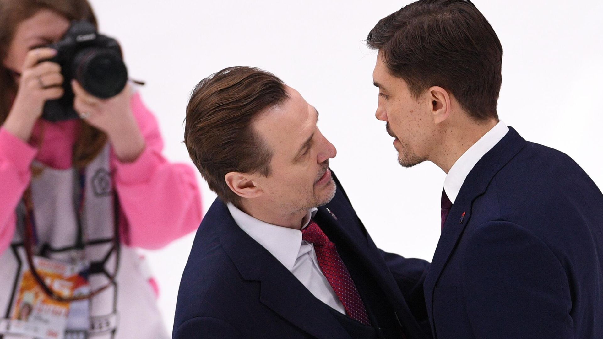 Главный тренер ПХК ЦСКА Сергей Федоров (слева) и главный тренер ХК Локомотив Игорь Никитин Главный тренер ПХК ЦСКА Сергей Федоров (слева) и главный тренер ХК Локомотив Игорь Никитин - РИА Новости, 1920, 30.03.2023