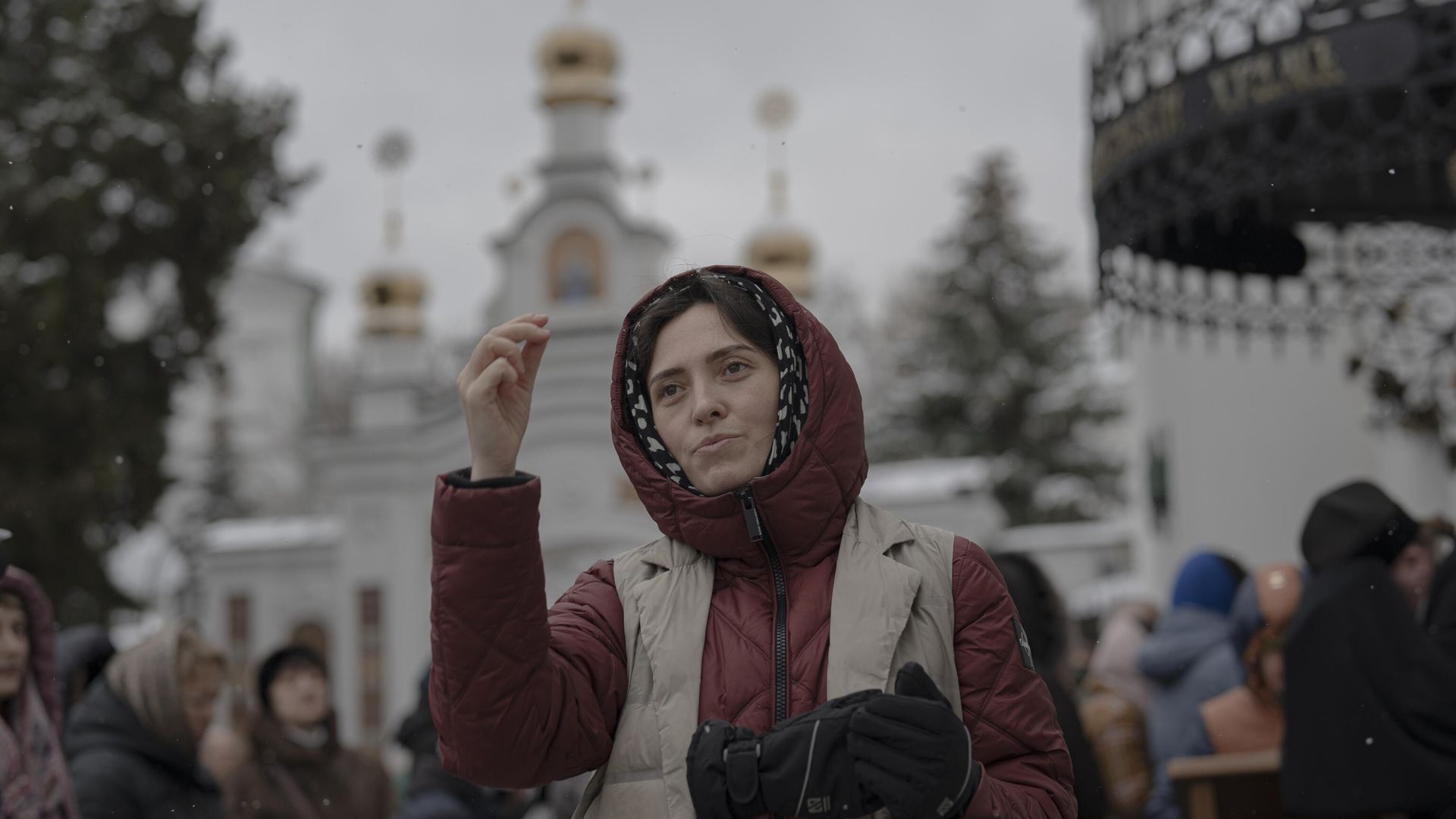 Верующие в Киево-Печерской лавре в Киеве Верующие в Киево-Печерской лавре в Киеве - РИА Новости, 1920, 29.07.2023