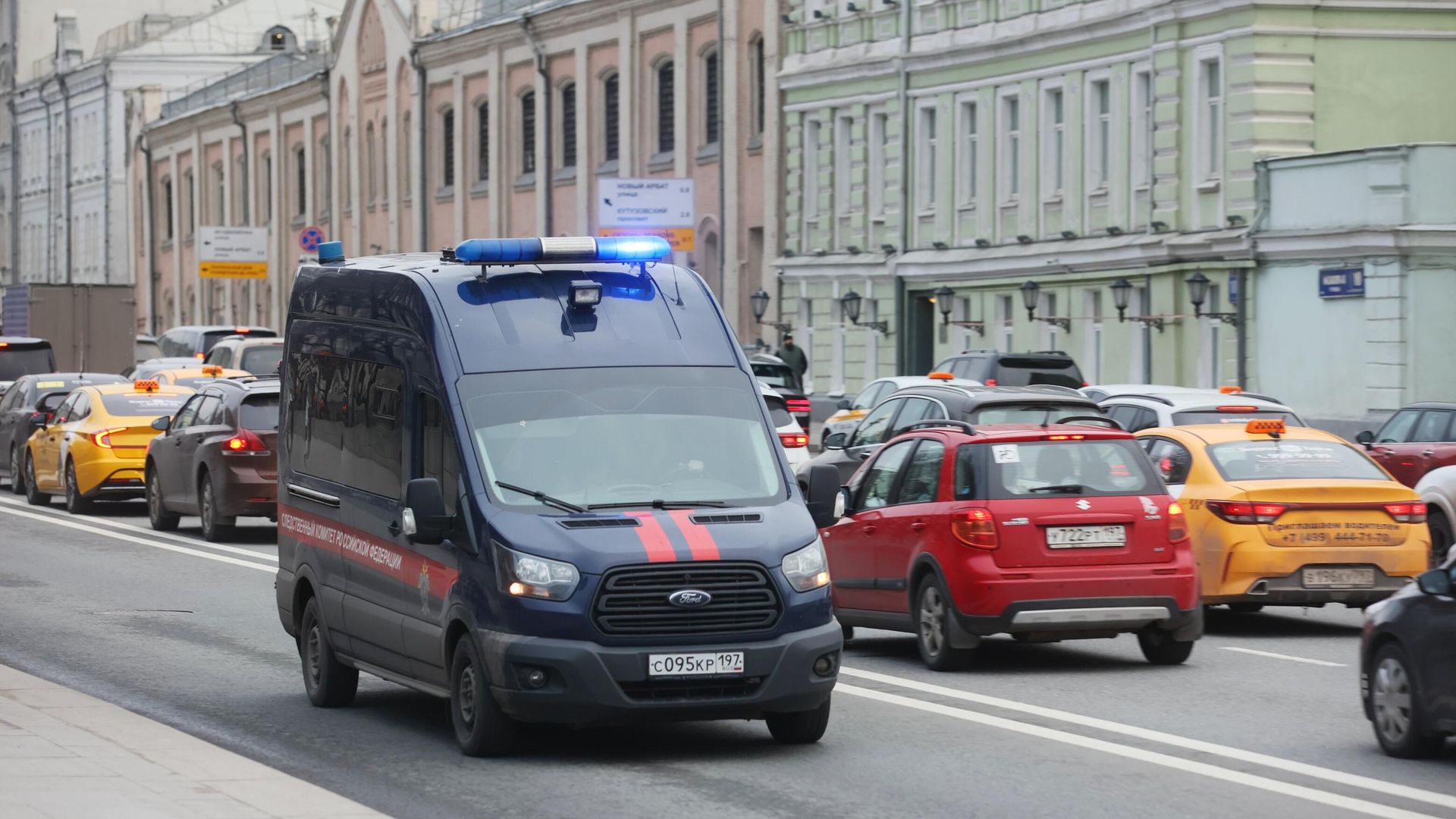 Автомобиль следственного комитета РФ на улице в Москве Автомобиль следственного комитета РФ на улице в Москве - РИА Новости, 1920, 20.04.2023