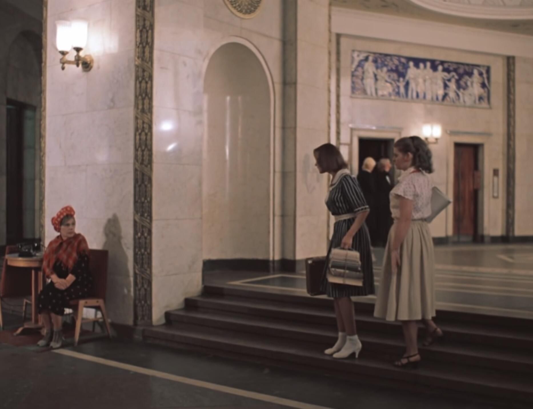 Кадр из фильма Москва слезам не верит, режиссер Владимир Меньшов, 1979 год Кадр из фильма Москва слезам не верит, режиссер Владимир Меньшов, 1979 год - РИА Новости, 1920, 06.02.2025
