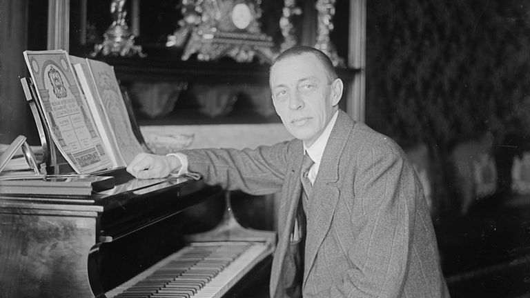 Композитор Сергей Рахманинов. 1915 год Композитор Сергей Рахманинов. 1915 год