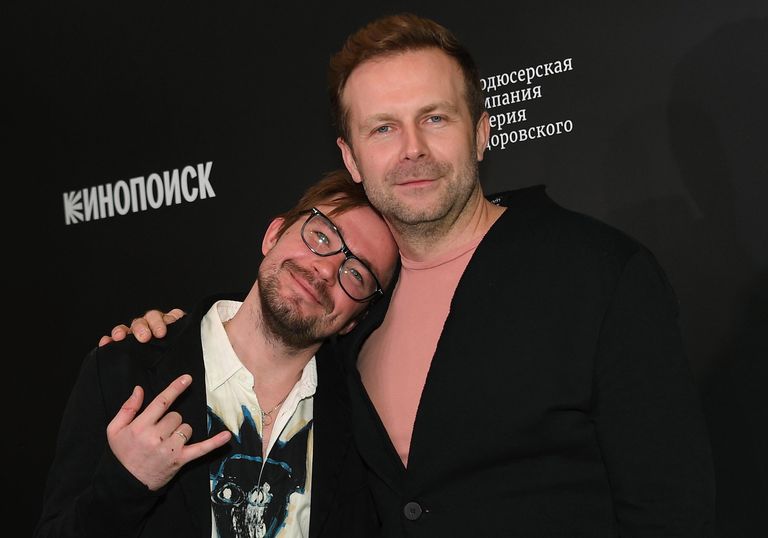 Актер Александр Петров и кинорежиссер Клим Шипенко на премьере сериала Актрисы режиссера Федора Бондарчука в кинотеатре КАРО 11 Октябрь в Москве Актер Александр Петров и кинорежиссер Клим Шипенко на премьере сериала Актрисы режиссера Федора Бондарчука в кинотеатре КАРО 11 Октябрь в Москве