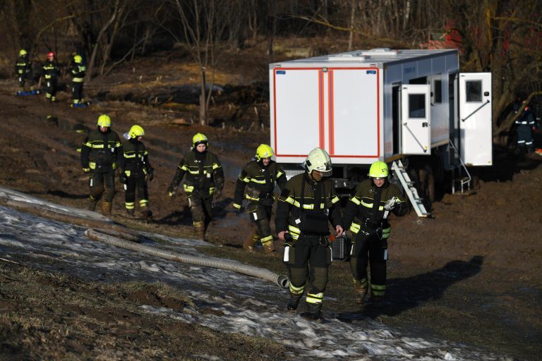 Сотрудники МЧС на учениях в Новой Москве по предотвращению и ликвидации возможных чрезвычайных ситуаций, связанных с половодьем Сотрудники МЧС на учениях в Новой Москве по предотвращению и ликвидации возможных чрезвычайных ситуаций, связанных с половодьем