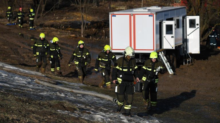 Сотрудники МЧС на учениях в Новой Москве по предотвращению и ликвидации возможных чрезвычайных ситуаций, связанных с половодьем Сотрудники МЧС на учениях в Новой Москве по предотвращению и ликвидации возможных чрезвычайных ситуаций, связанных с половодьем
