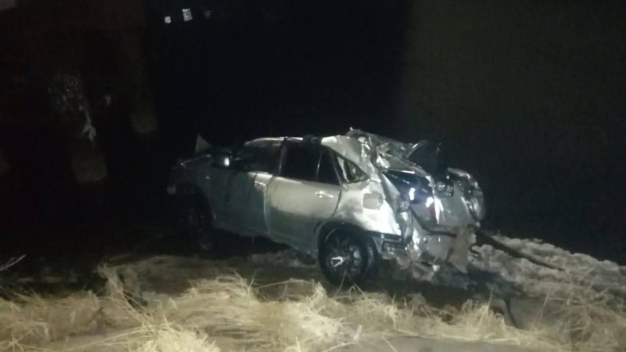 На Сахалине водитель автомобиля Toyota Harrier не справился с управлением и вылетел в реку На Сахалине водитель автомобиля Toyota Harrier не справился с управлением и вылетел в реку - РИА Новости, 1920, 04.04.2023