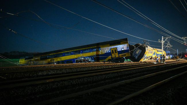 На месте схода поезда с рельсов в Нидерландах