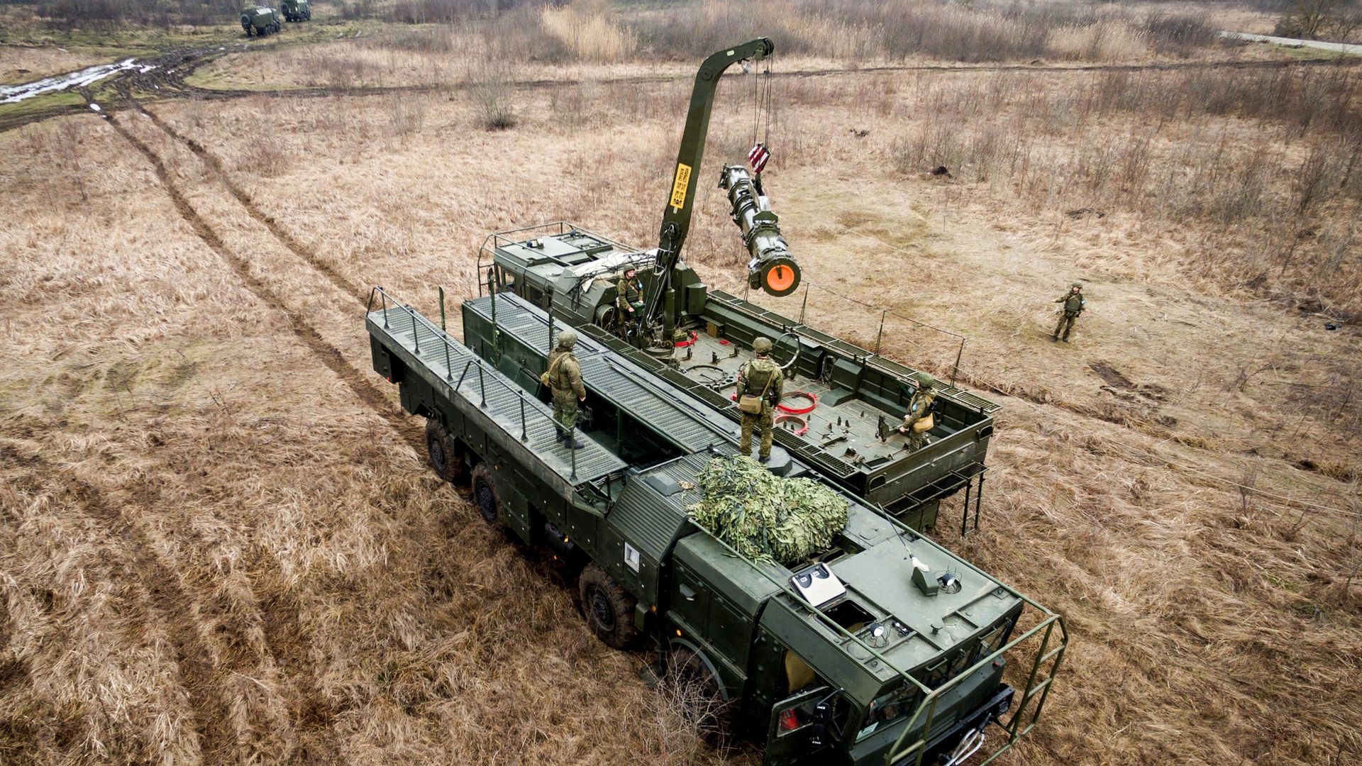 Военнослужащие во время учений оперативно-тактического ракетного комплекса (ОТРК) Искандер-М Военнослужащие во время учений оперативно-тактического ракетного комплекса (ОТРК) Искандер-М - РИА Новости, 1920, 22.04.2023