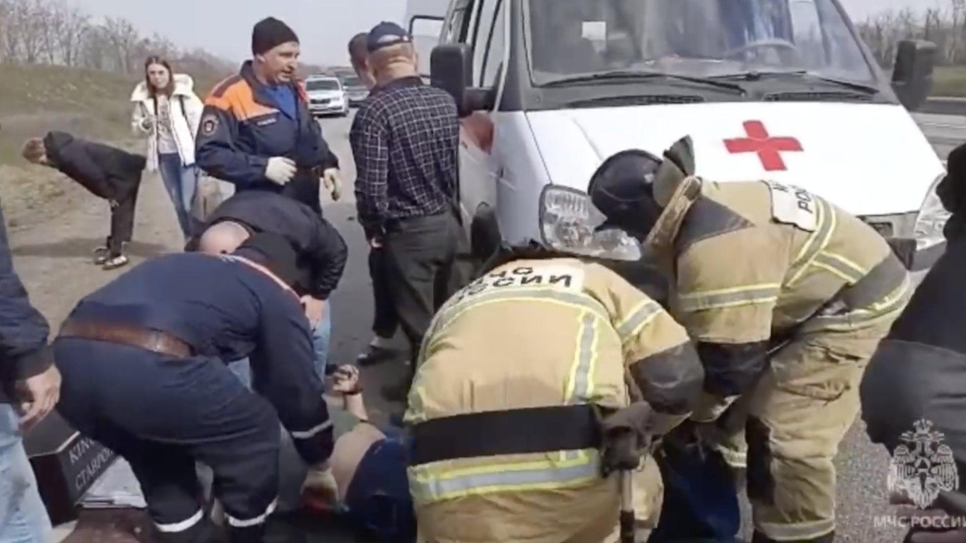 Последствия ДТП с участием автобуса в Ростовской области Последствия ДТП с участием автобуса в Ростовской области - РИА Новости, 1920, 05.04.2023
