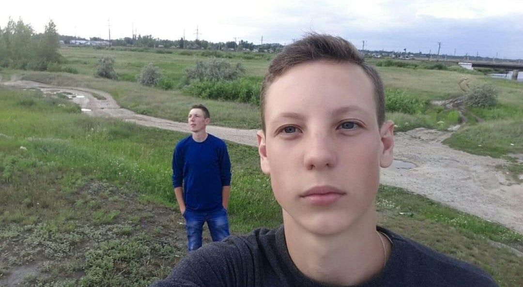 Иван Прудников со страшим братом Иван Прудников со страшим братом - РИА Новости, 1920, 02.12.2025
