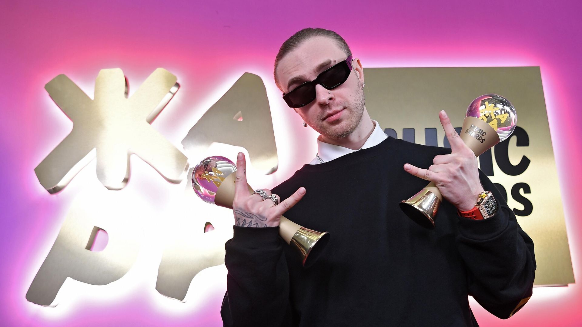 Певец Егор Крид, победивший в номинациях Связь поколений и Best streamig, после VI церемонии награждения музыкальной премии Жара Music Awards в Crocus City Hall Певец Егор Крид, победивший в номинациях Связь поколений и Best streamig, после VI церемонии награждения музыкальной премии Жара Music Awards в Crocus City Hall - РИА Новости, 1920, 09.02.2024