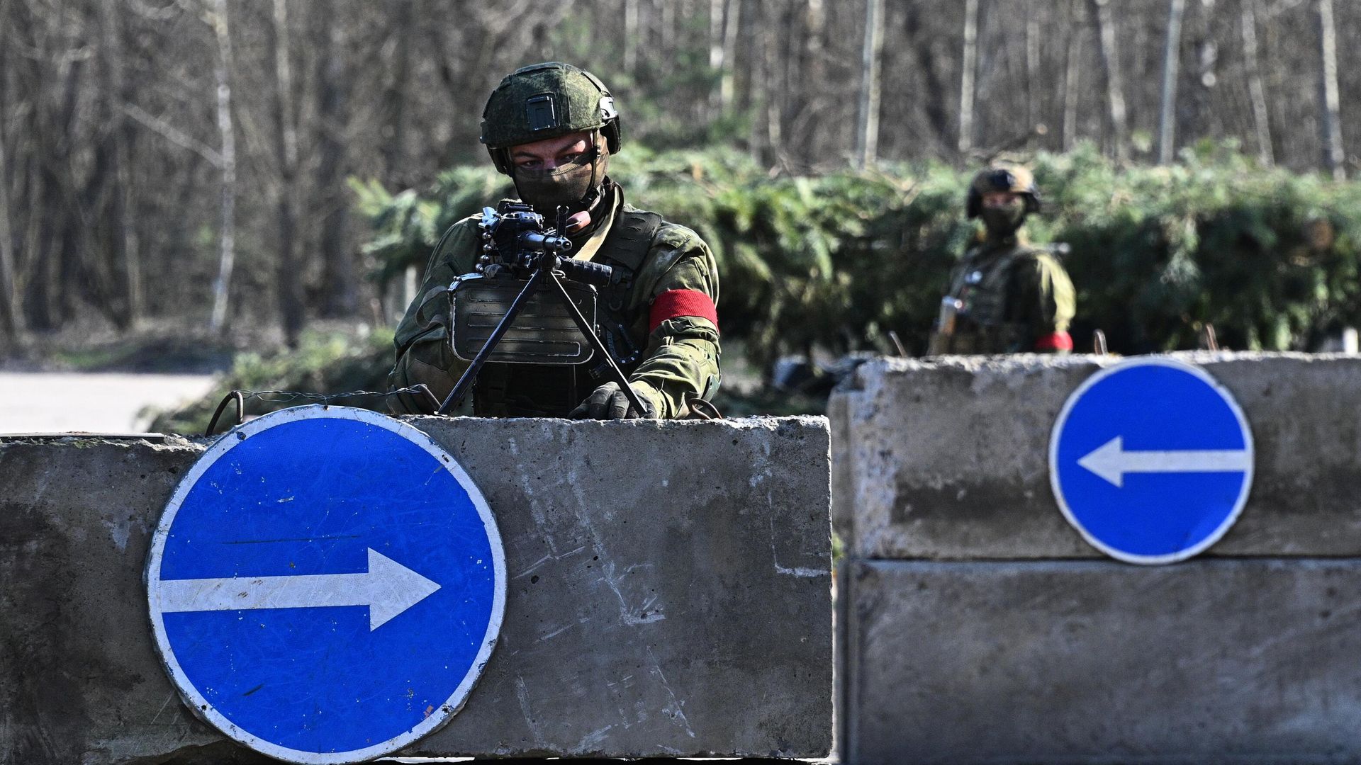 Военнослужащие воздушно-десантных войск Белоруссии дежурят на контрольно-пропускном пункте в Гомельской области неподалеку от белорусско-украинской границы Военнослужащие воздушно-десантных войск Белоруссии дежурят на контрольно-пропускном пункте в Гомельской области неподалеку от белорусско-украинской границы - РИА Новости, 1920, 04.05.2023