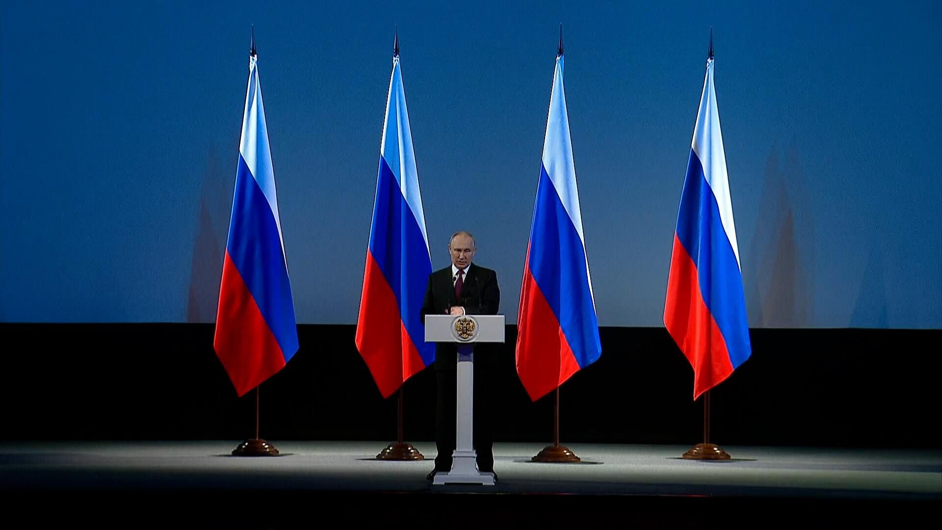 Путин о необходимости увеличения производства спутников Путин о необходимости увеличения производства спутников - РИА Новости, 1920, 12.04.2023