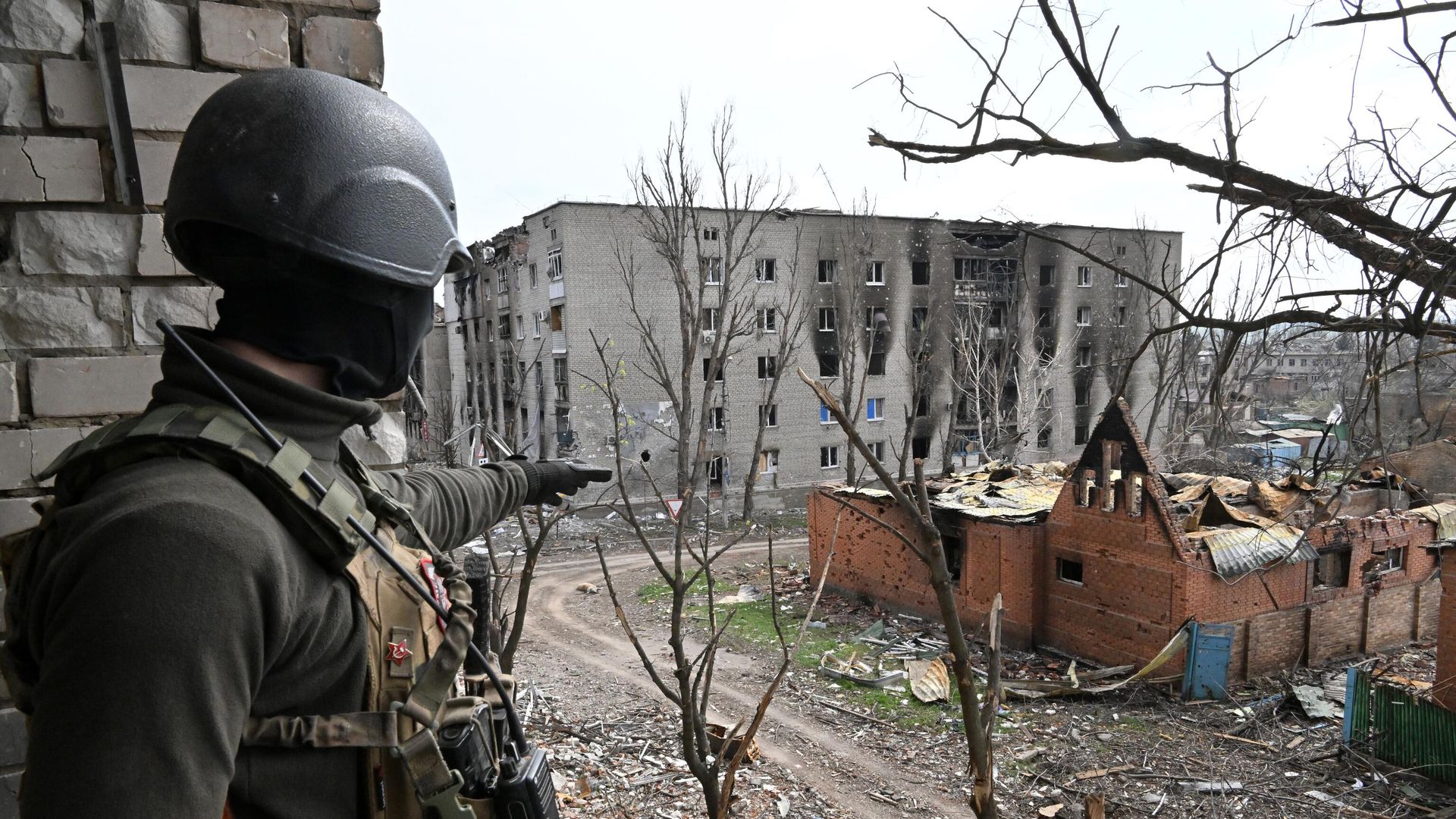 Боец ЧВК Вагнер в Артёмовске Боец ЧВК Вагнер в Артёмовске - РИА Новости, 1920, 13.04.2023
