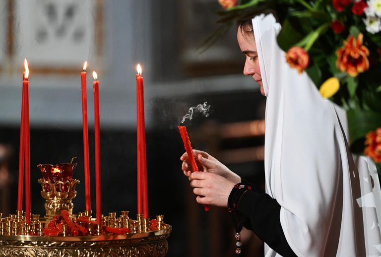 Пасхальное богослужение в храме Христа Спасителя Пасхальное богослужение в храме Христа Спасителя