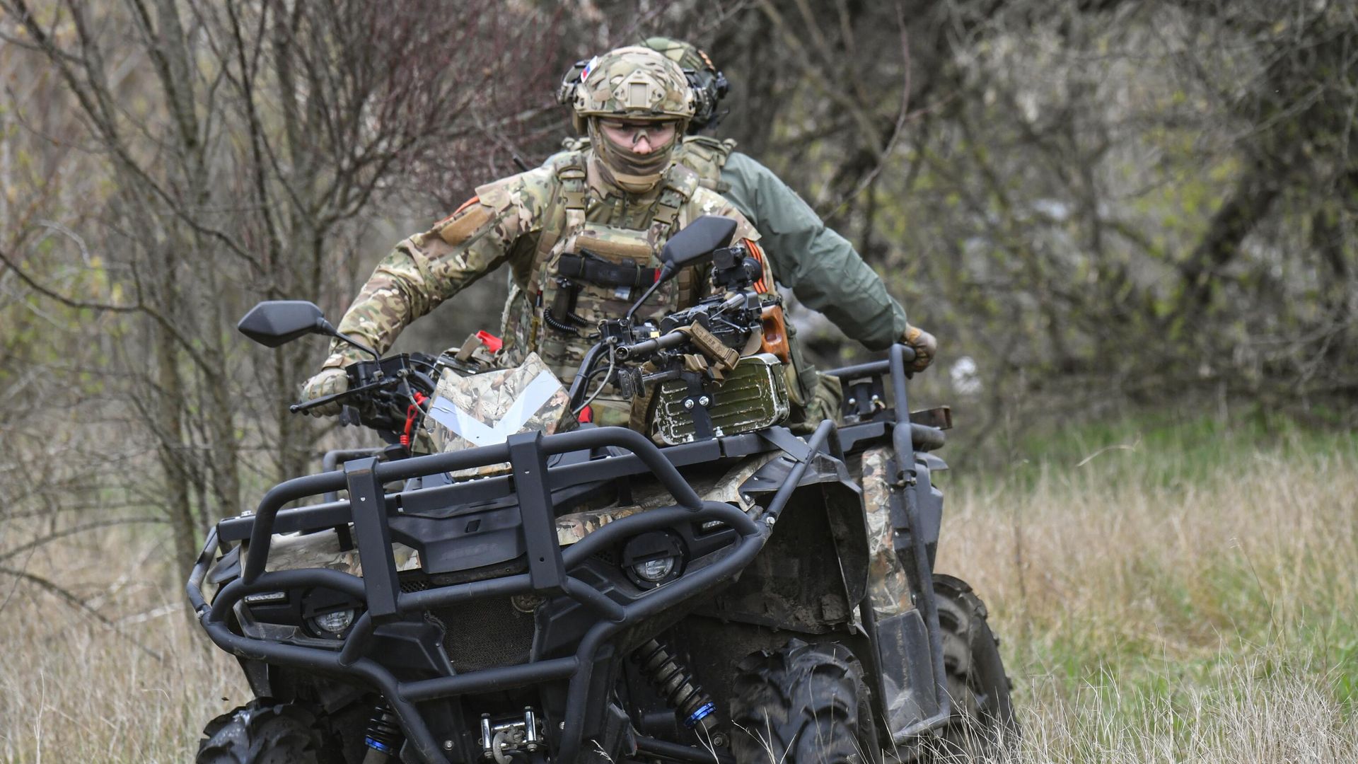 Военнослужащий подразделения ВДВ на квадроцикле на полигоне Военнослужащий подразделения ВДВ на квадроцикле на полигоне - РИА Новости, 1920, 18.05.2023