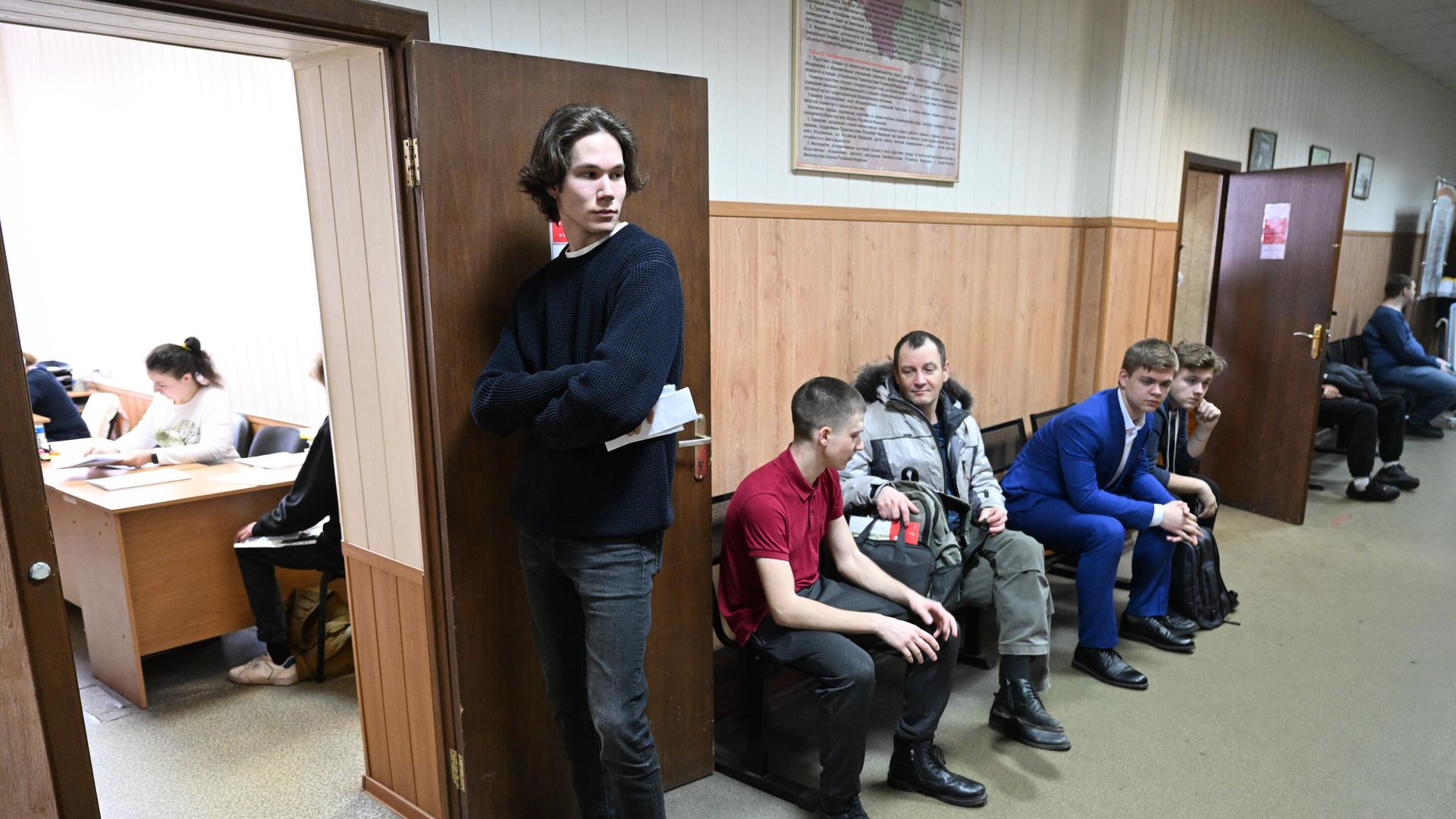Призывная комиссия в Чертановском военном комиссариате Москвы Призывная комиссия в Чертановском военном комиссариате Москвы - РИА Новости, 1920, 21.04.2023