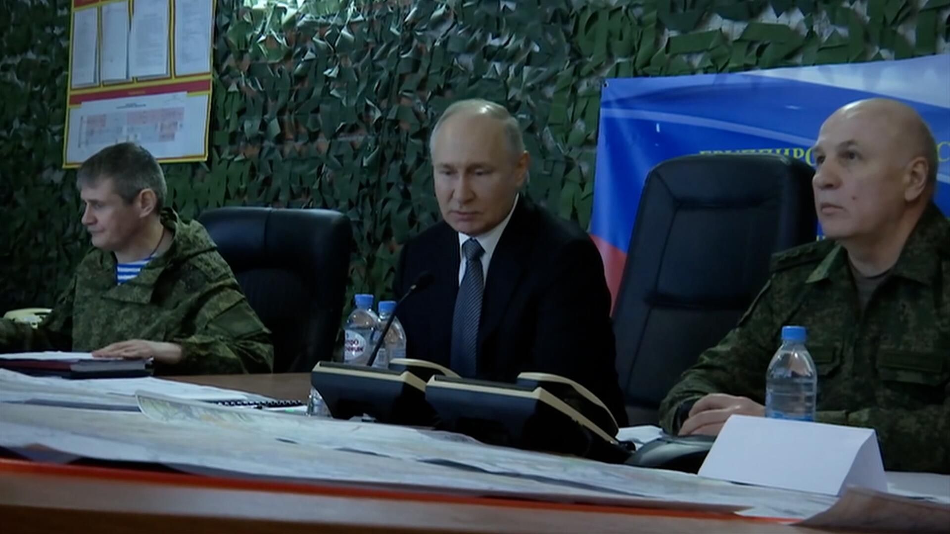 Посещение Путиным штабов войск в новых регионах Посещение Путиным штабов войск в новых регионах - РИА Новости, 1920, 18.04.2023