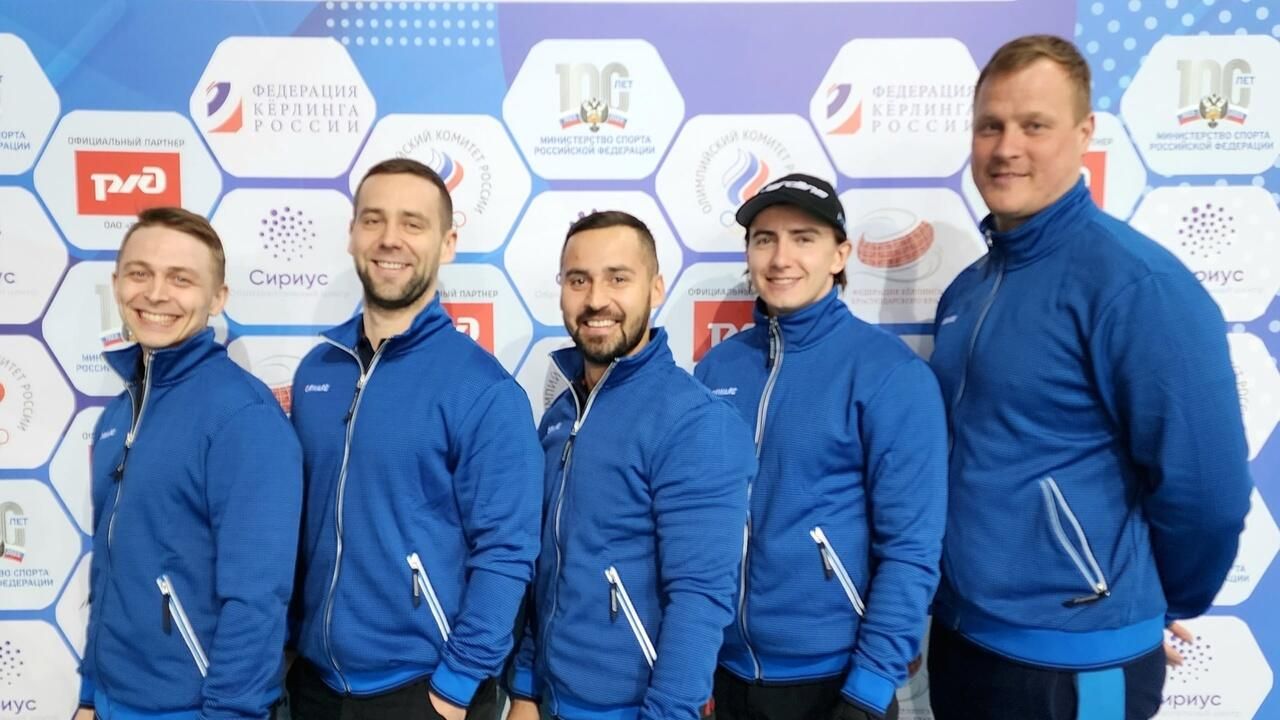 Керлингисты команды Санкт-Петербург-1, скип – Тимофеев Алексей (слева) - РИА Новости, 1920, 21.04.2024