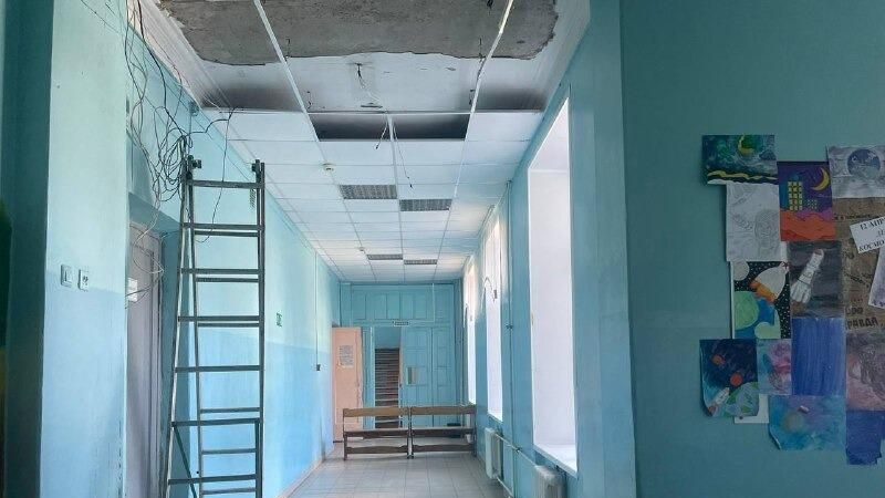 Потолок обрушился в школе МОУ СОШ N 31 города Твери Потолок обрушился в школе МОУ СОШ N 31 города Твери - РИА Новости, 1920, 21.04.2023
