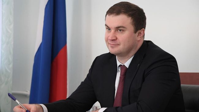 Губерна­тор Омской области Виталий Хоценко