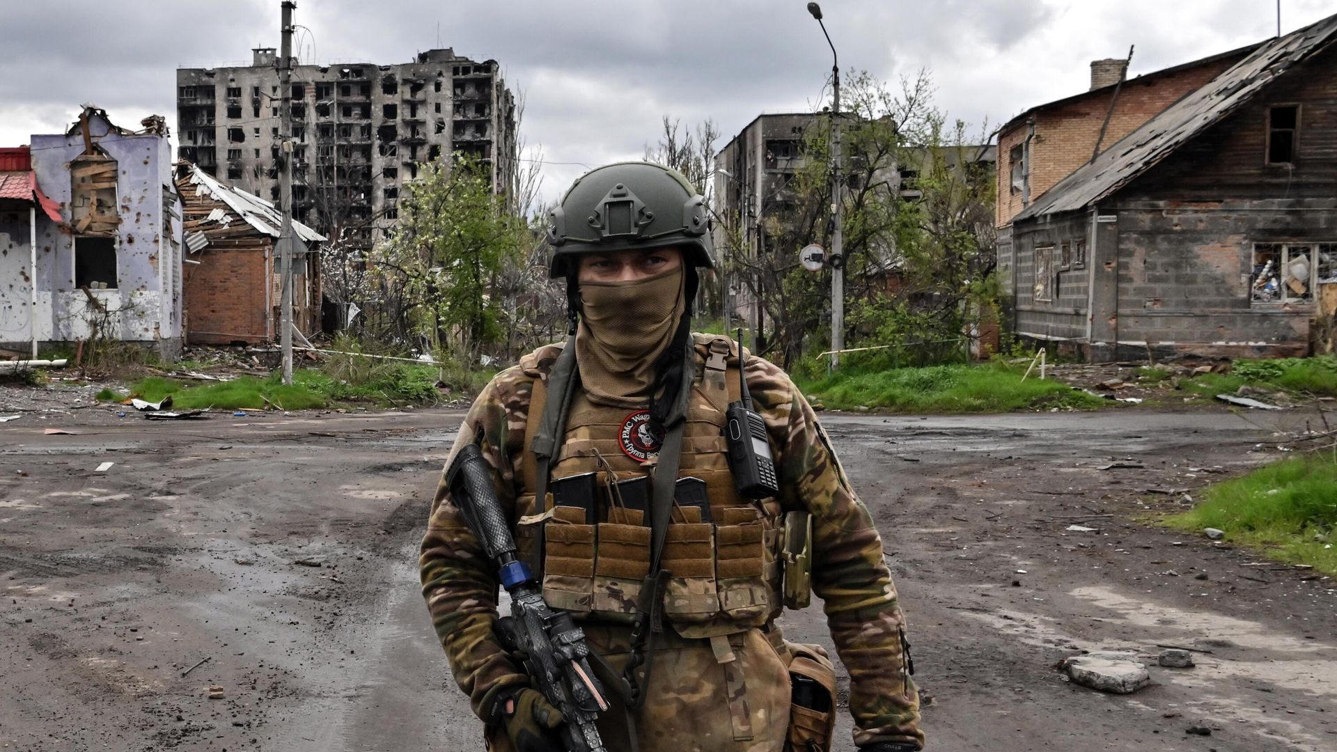Боец ЧВК Вагнер в Артемовске Боец ЧВК Вагнер в Артемовске - РИА Новости, 1920, 07.05.2023