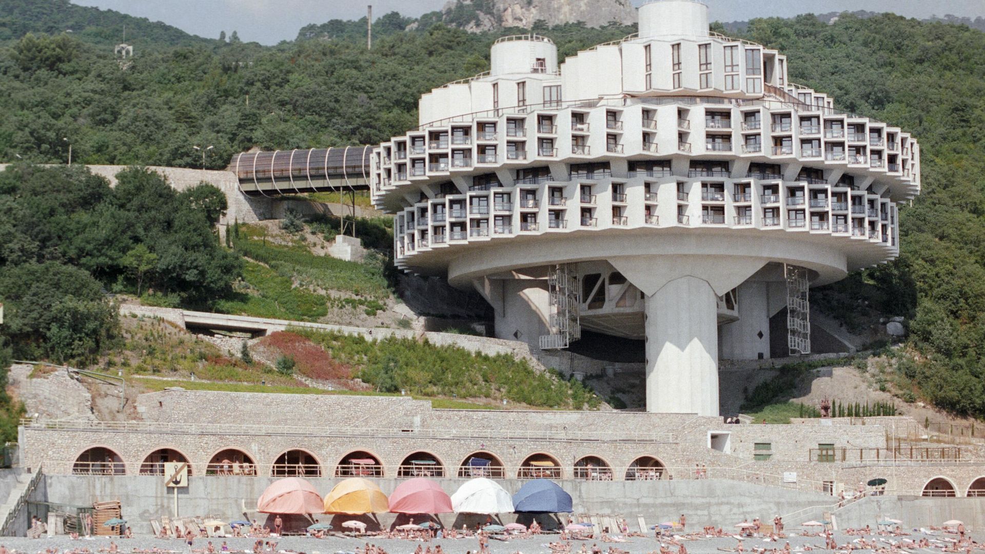 Пансионат Дружба в Ялте. 1988 год Пансионат Дружба в Ялте. 1988 год - РИА Новости, 1920, 16.05.2023