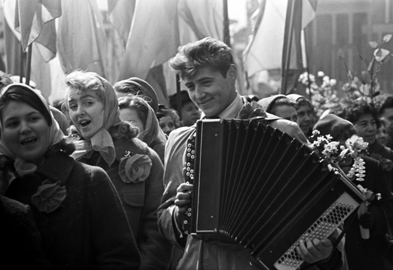 Первомайская демонстрация в Москве, 1961 год Первомайская демонстрация в Москве, 1961 год
