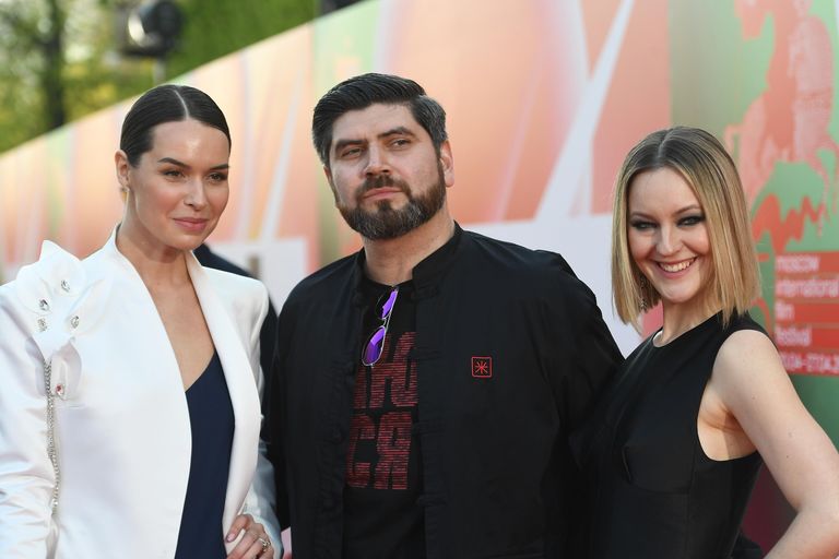 Актер озвучивания и дубляжа Карен Арутюнов на красной дорожке перед началом церемонии закрытия 45-го Московского Международного кинофестиваля (ММКФ) в кинотеатре Россия в Москве Актер озвучивания и дубляжа Карен Арутюнов на красной дорожке перед началом церемонии закрытия 45-го Московского Международного кинофестиваля (ММКФ) в кинотеатре Россия в Москве
