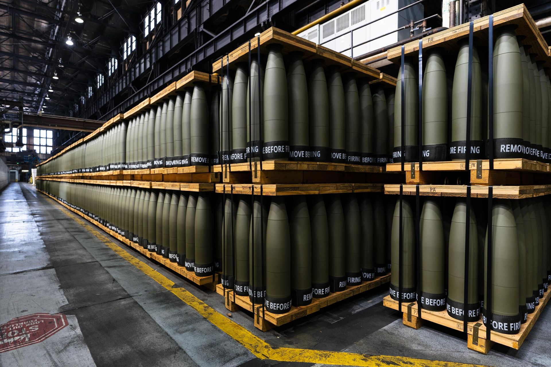 155-миллиметровые гаубичные снаряды M795 на заводе боеприпасов в Скрэнтоне, США 155-миллиметровые гаубичные снаряды M795 на заводе боеприпасов в Скрэнтоне, США - РИА Новости, 1920, 01.11.2024
