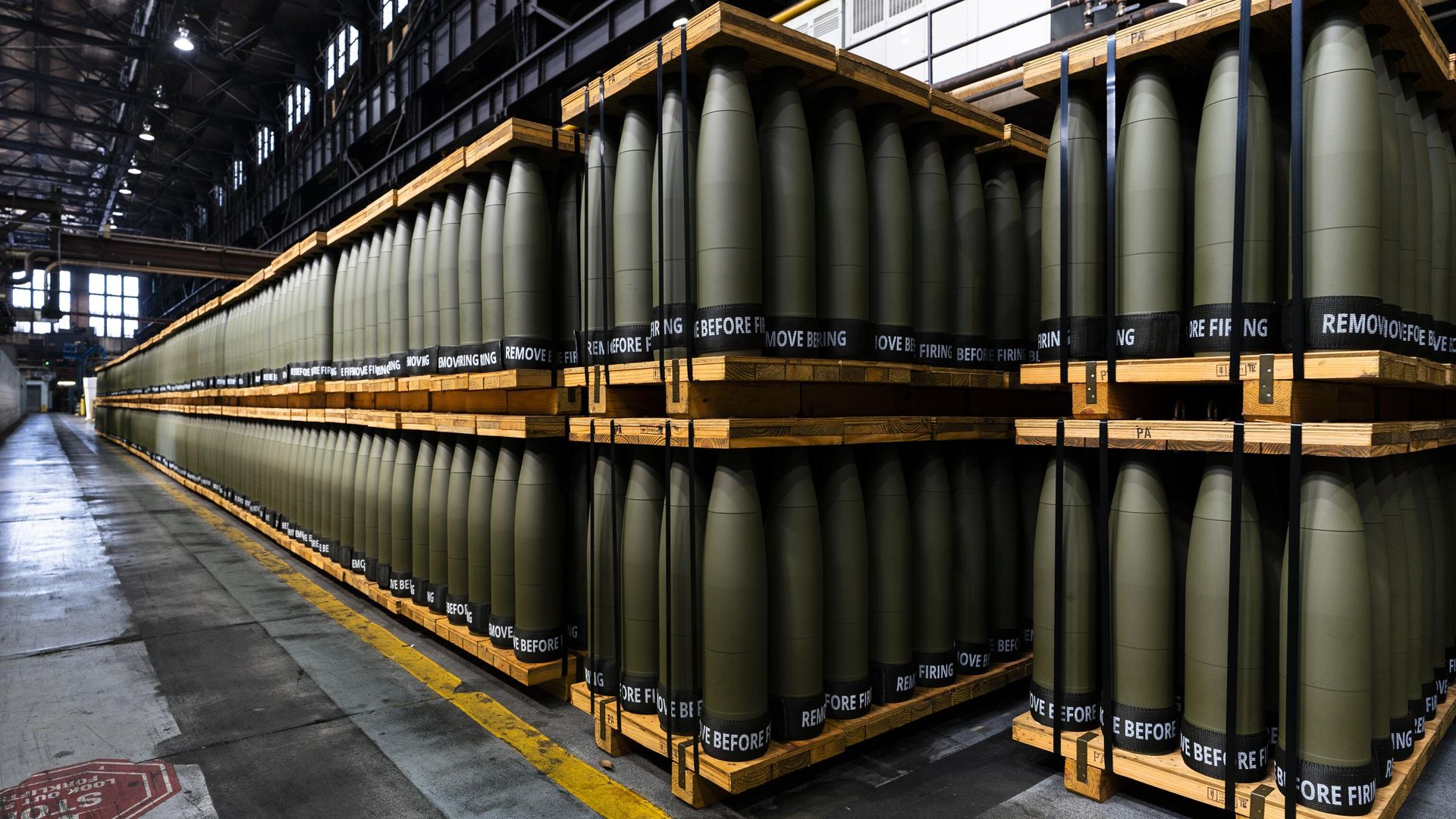 155-миллиметровые гаубичные снаряды M795 на заводе боеприпасов в Скрэнтоне, США - РИА Новости, 1920, 30.12.2023