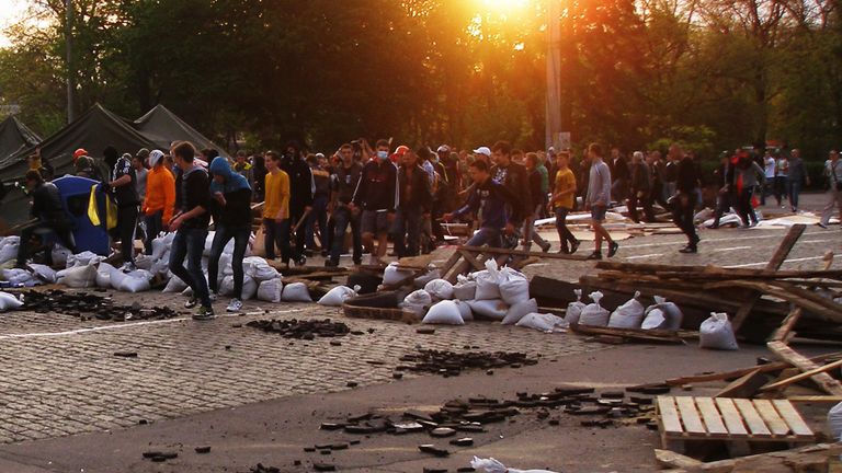 Разрушение палаточного лагеря активистов движения Антимайдан на площади Куликово поле в Одессе Разрушение палаточного лагеря активистов движения Антимайдан на площади Куликово поле в Одессе