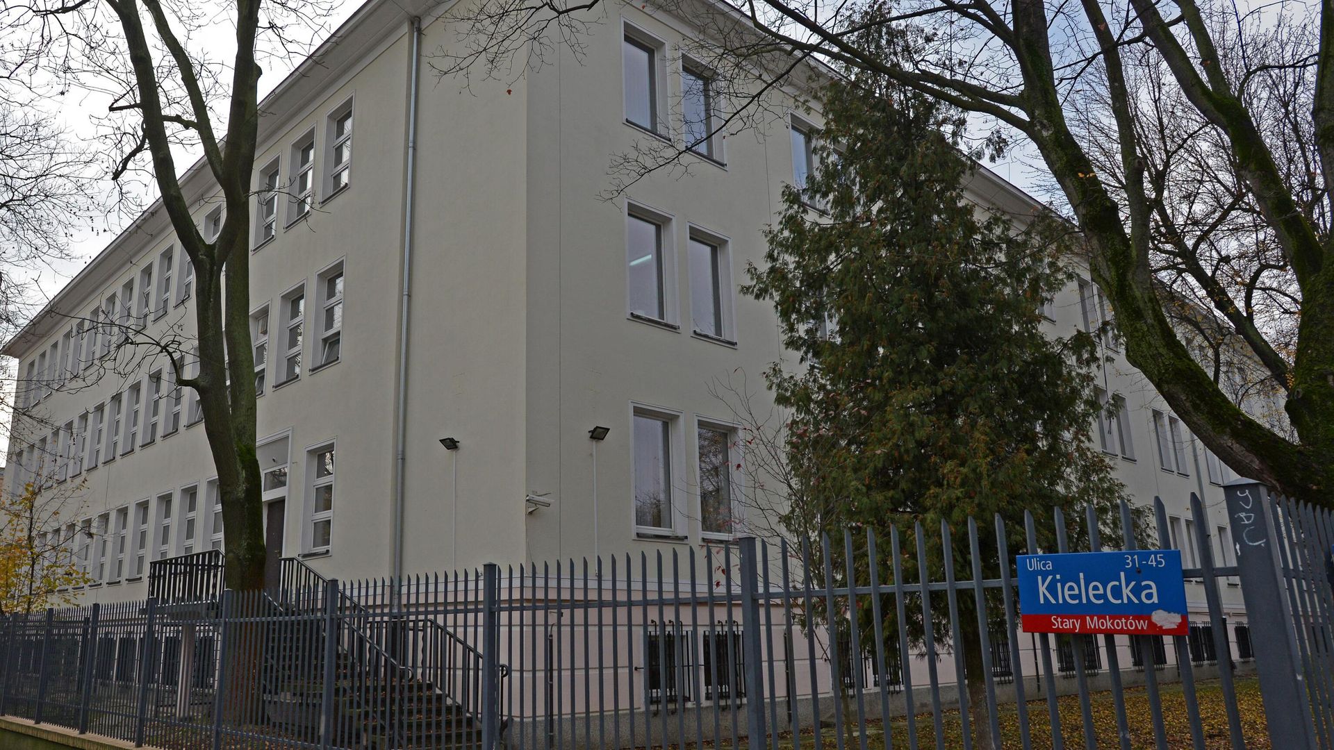 Здание школы по адресу Келецкая, дом 45, в Варшаве Здание школы по адресу Келецкая, дом 45, в Варшаве - РИА Новости, 1920, 29.04.2023