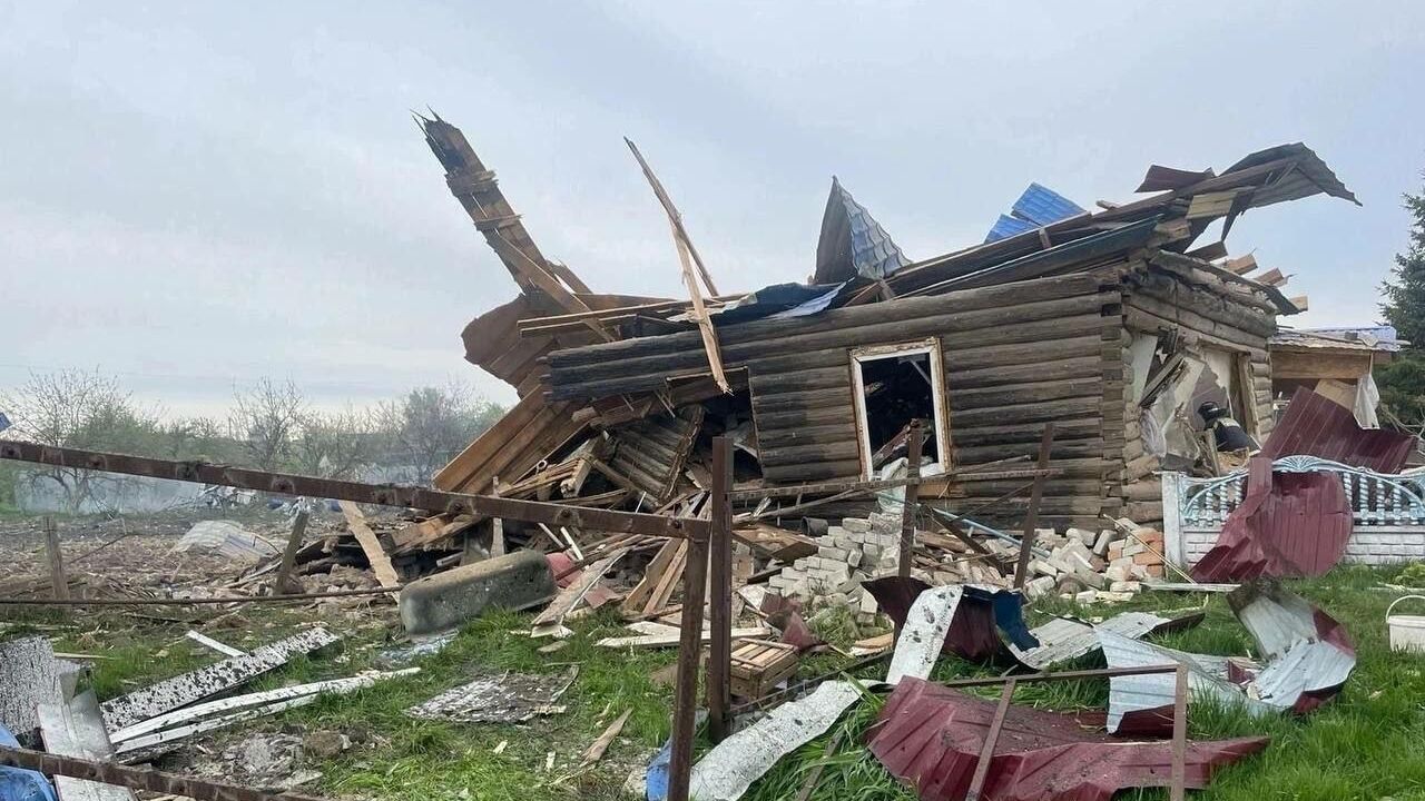 Последствия обстрела села Суземка Брянской области со стороны ВСУ Последствия обстрела села Суземка Брянской области со стороны ВСУ - РИА Новости, 1920, 30.04.2023