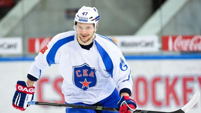 Хоккеист СКА Александр Кадейкин