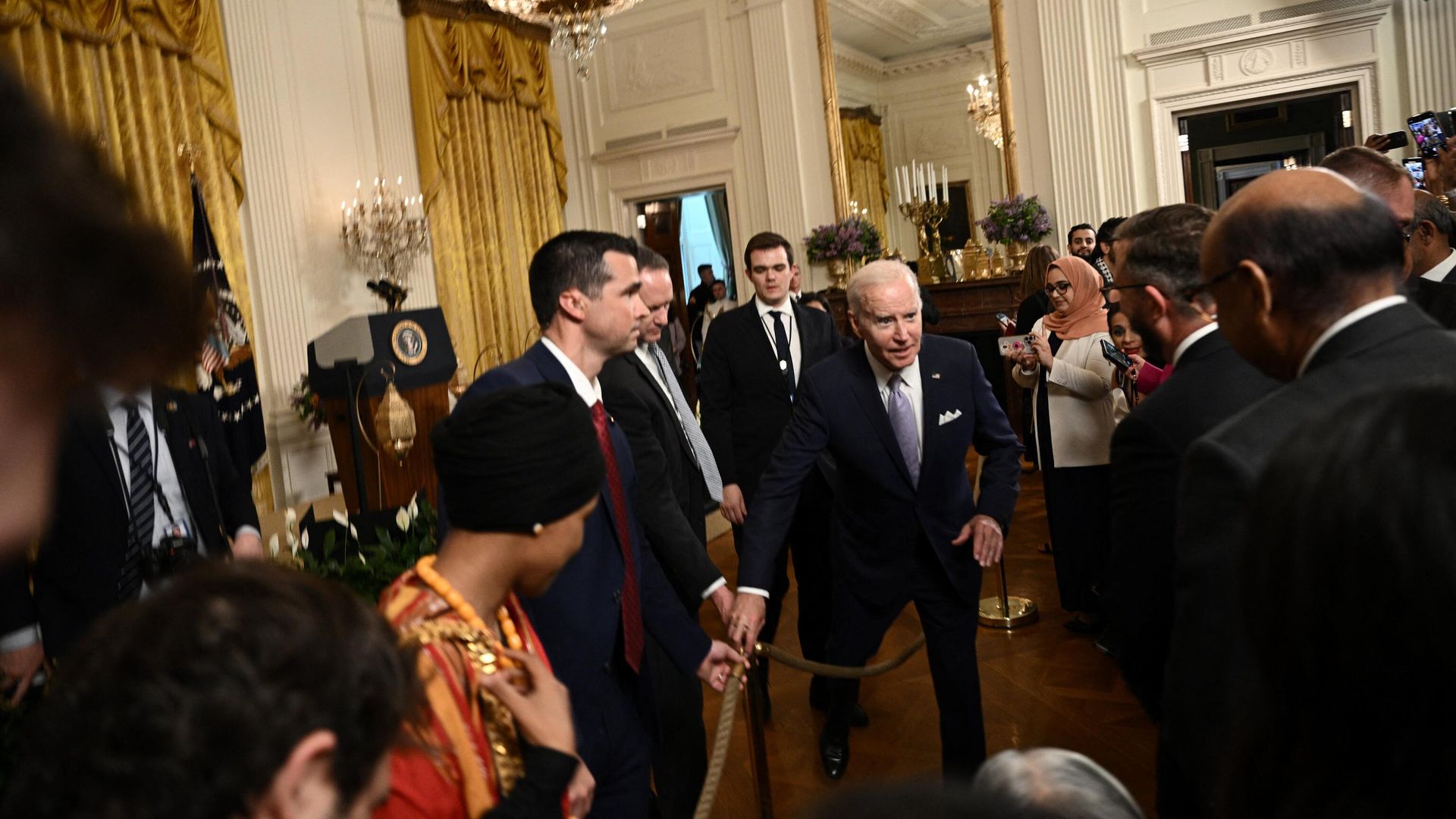 Президент США Джо Байден во время приема по случаю празднования Ид аль-Фитр, знаменующего окончание месяца мусульманского поста Рамадан Президент США Джо Байден во время приема по случаю празднования Ид аль-Фитр, знаменующего окончание месяца мусульманского поста Рамадан - РИА Новости, 1920, 02.05.2023