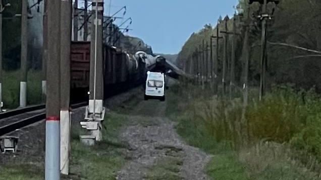 Предположительно, на месте подрыва ж/д путей в Брянской области Предположительно, на месте подрыва ж/д путей в Брянской области - РИА Новости, 1920, 02.05.2023