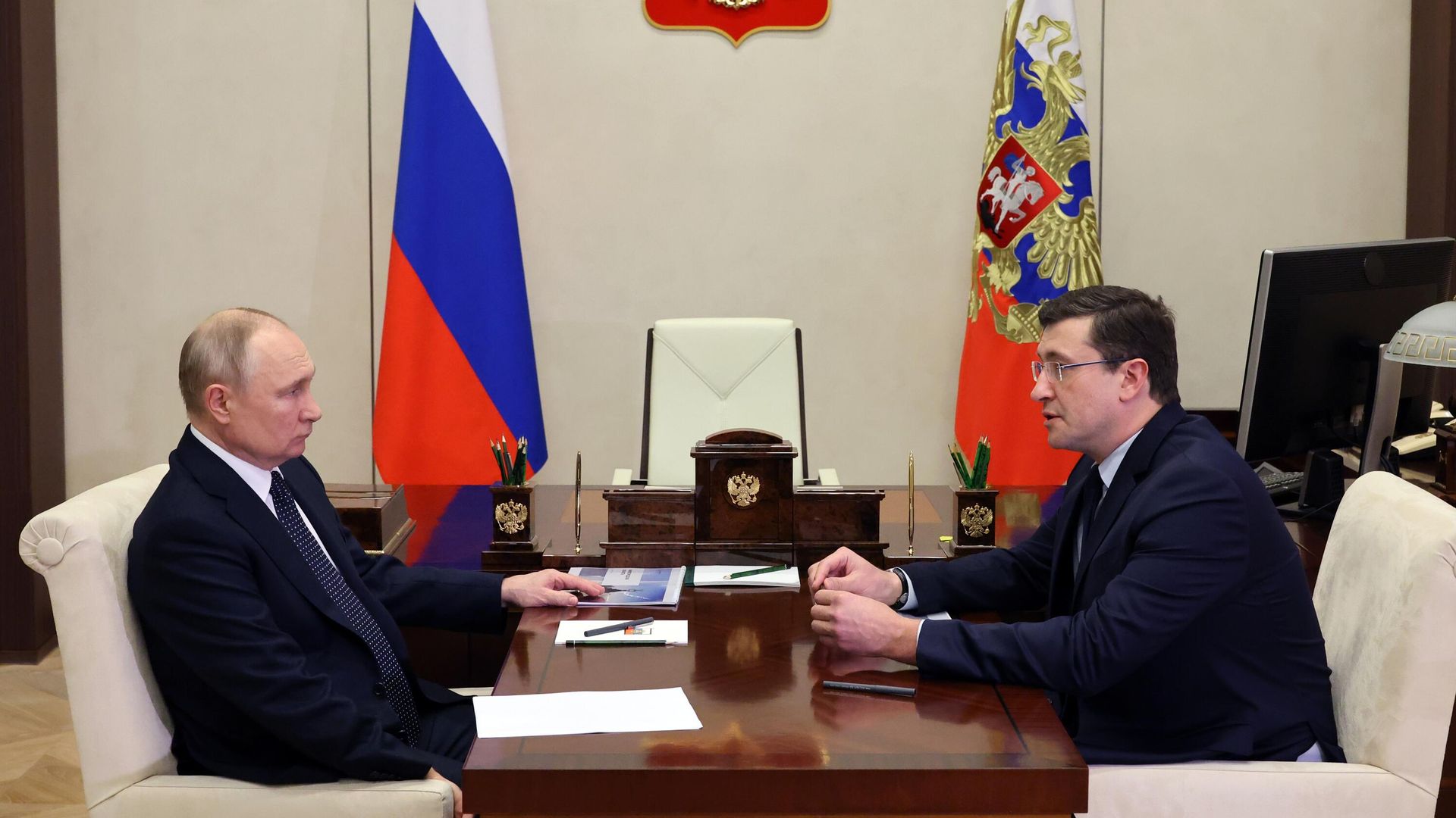 Президент РФ Владимир Путин и губернатор Нижегородской области Глеб Никитин во время встречи Президент РФ Владимир Путин и губернатор Нижегородской области Глеб Никитин во время встречи - РИА Новости, 1920, 23.08.2025