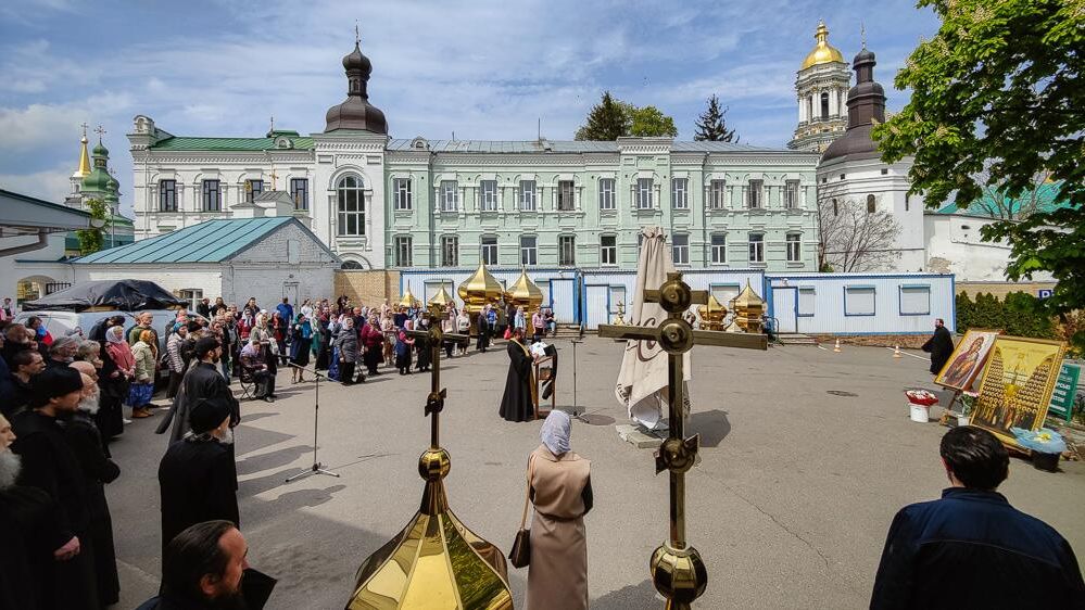 Верующие в Киево-Печерской лавре Верующие в Киево-Печерской лавре - РИА Новости, 1920, 06.07.2023