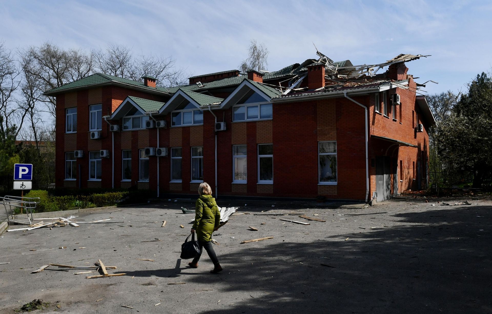 Последствия обстрела ВСУ Васильевки в Запорожской области Последствия обстрела ВСУ Васильевки в Запорожской области - РИА Новости, 1920, 10.05.2023